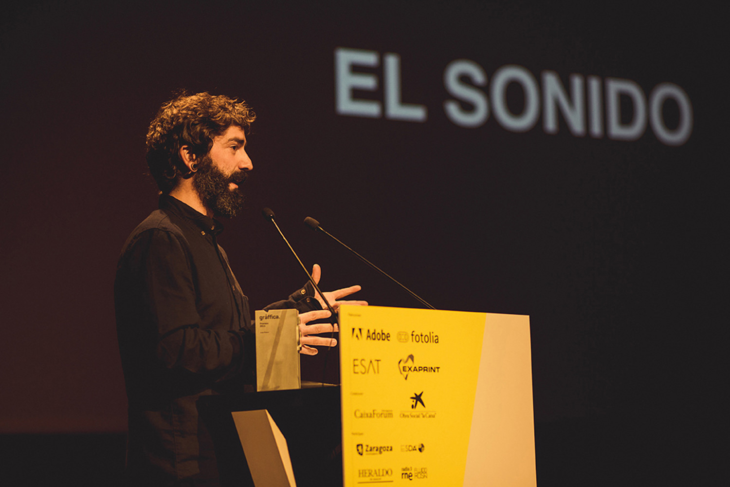 Juan Rayos, narración poética aplicada en la imagen